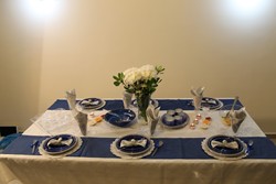 שולחן כחול למוצרים שבשולחן לחץ!!!